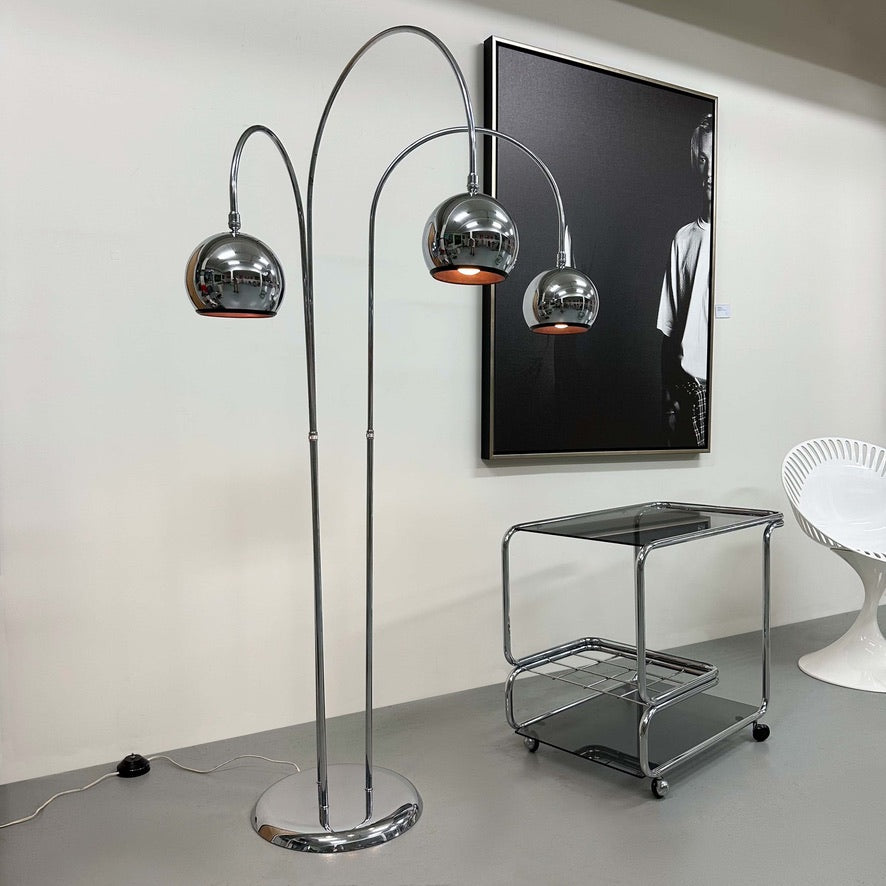 ITALIAN CHROMED METAL FLOOR LAMP BY GOFFREDO REGGIANI